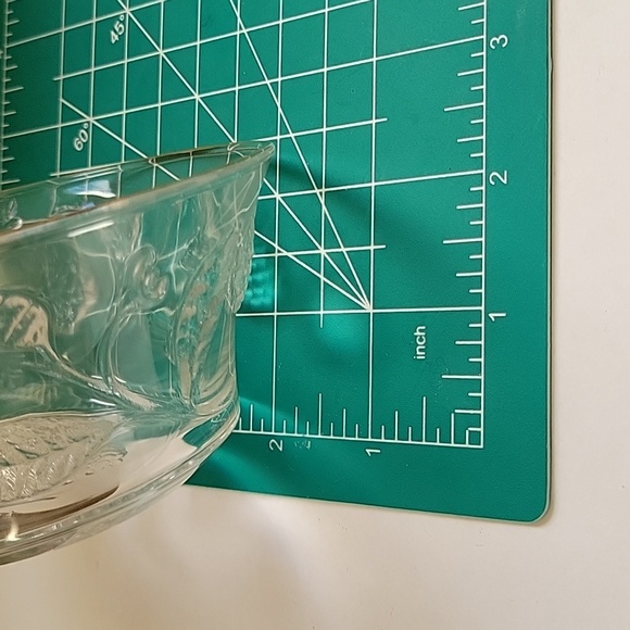 French Jam Berry Bowl Textured Design Raspberries & Leaves Clear Glass. - Picture 8 of 8